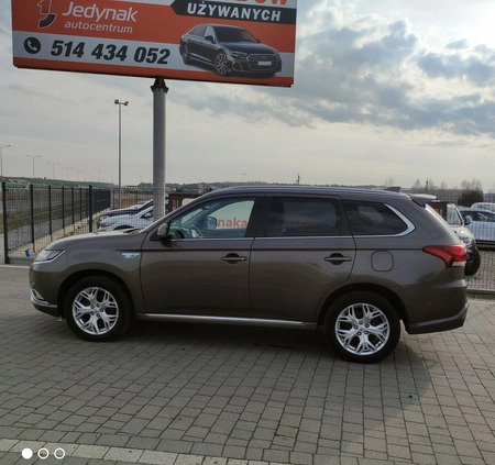 Mitsubishi Outlander cena 108800 przebieg: 108200, rok produkcji 2019 z Gniew małe 407